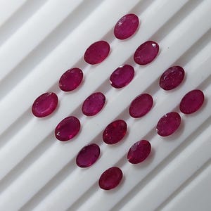 2 pietre preziose ovali sfaccettate di rubino: pietra portafortuna di luglio rosso-rosa (5x4, 6x4, 5x6, 7x5, 6 x 8 mm)/2632