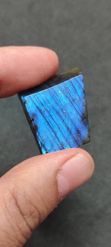 AAAブルーフラッシーラブラドライト原石（24x26x7 mm） - Etsy 日本