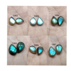 10 x 14 mm Paire de cabochons de labradorite bleue naturelle/Paire de labradorite bleue flashy/Forme poire/Cabochon de labradorite calibré/Dos plat