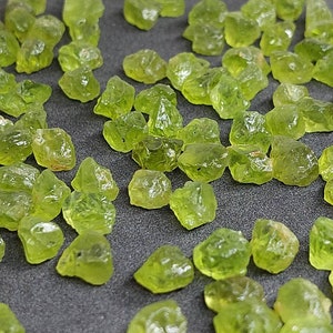 10 Piece/Natural Peridot Raw/Peridot Rough Gemstone/Green Peridot Raw Crystal/Loose Peridot/Semi Precious Raw/Peridot Jewelry/7 to 9 Mm/31