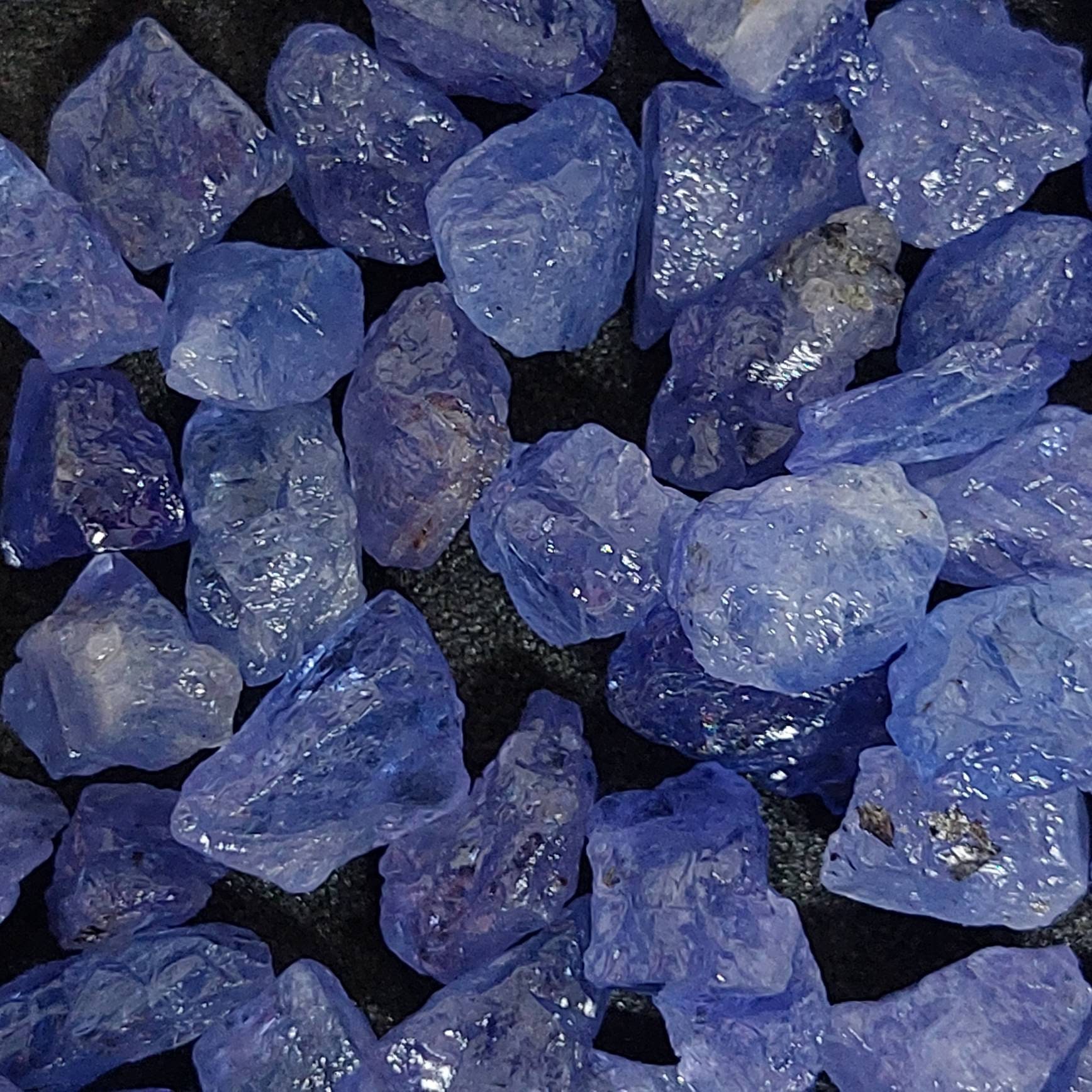 天然タンザナイト原石：原石結晶（6～11mm、20個入り）/ 2307 - Etsy 日本