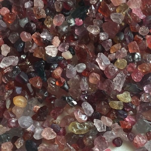50 Pieces Natural Multi Spinel Raw/Multi Spinel Rough/Multi Spinel Burma/Multi Spinel Raw/Rough Stone/Multi Spinel Uneven Shape/4-8 mm/00654
