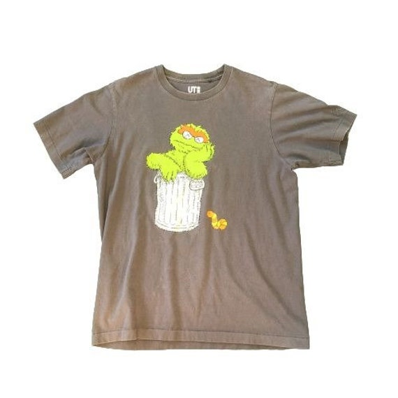 Pre-owned Uniqlo Kaws Sesame Street 