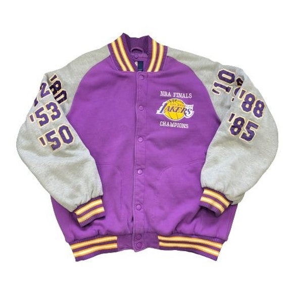 New Lakers 3Peat Champions G-III Leather Jacket for Sale in Simi