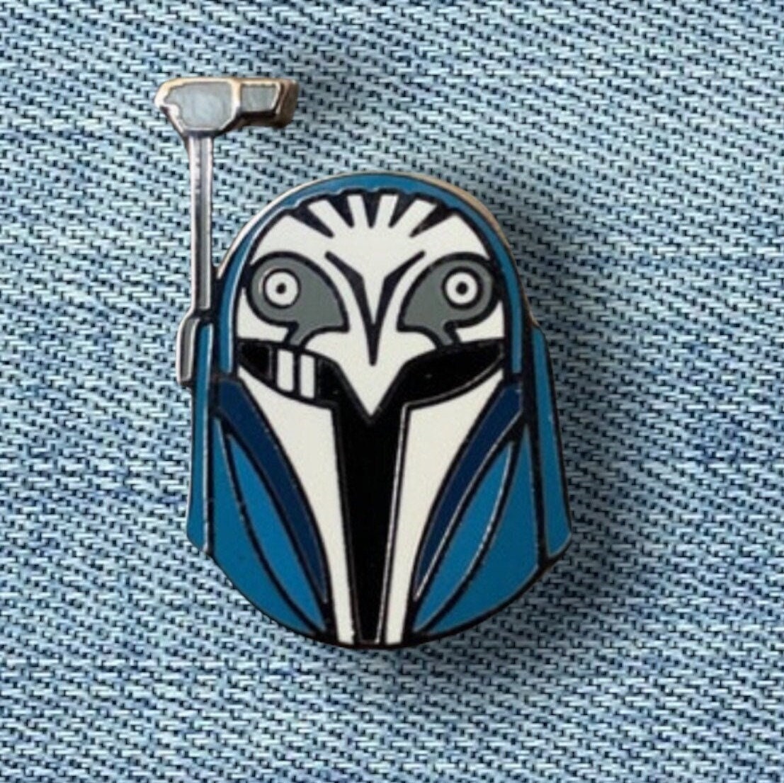 Bo-Katan Kryze Helmet Enamel Pin Mandalorian Star Wars Collectible Clone Wars Gift for Fans