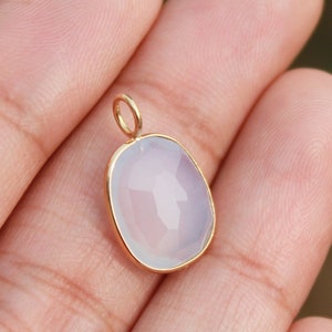 Natural Chalcedony Necklace, Solid 18K Gold Pendant, Chalcedony Gold Pendant, August Birthstone Pendant, Minimalist Necklace, Charm Necklace