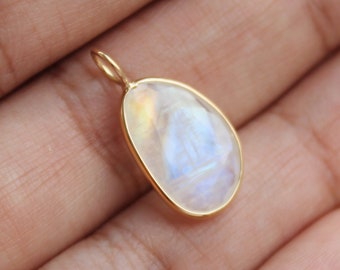 18K Gold Rainbow Moonstone Pendant Necklace: Minimalist Solitaire