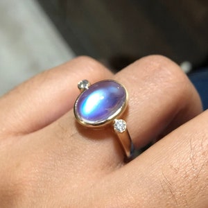 Rainbow Moonstone Faceted Oval Ring Band in 18k Yellow Gold
