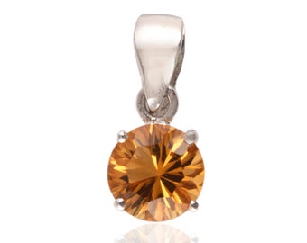ALARRI 5.5 CTW 14K Solid White Gold Accentuate Citrine Necklace with 20 Inch Chain Length