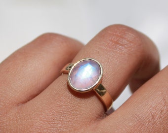 Natural Rainbow Moonstone Gold Ring, Solid 14k Yellow Gold, June Birthstone, Statement Ring, Faceted Moonstone Gold Ring, Mother&#39;s Day Gift