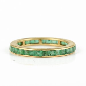 Natural Emerald Gold Band, Solid 18K Gold Ring, Eternity Band, May Birthstone Ring, Stackable Minimalist Ring, Wedding Band, Christmas Gift image 2