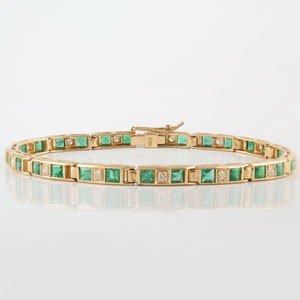Natural Emerald Diamond Bracelet- Solid 14k Gold Bracelet- Emerald Link Bracelet- May Birthstone Bracelet, Minimalist Gold Bracelet