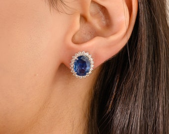 Aretes de oro con zafiro azul natural y diamante, oro blanco macizo de 14 quilates, piedra natal de septiembre, engaste de racimo de zafiro.