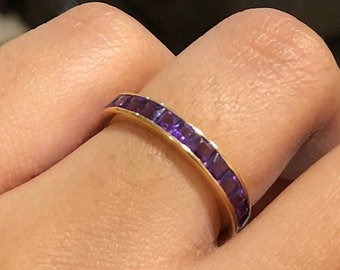 Natural Amethyst Gold Band Ring, Solid 18K Gold Ring, Eternity Band, February Birthstone Ring, Stackable Ring, Minimalist Ring, Wedding Band