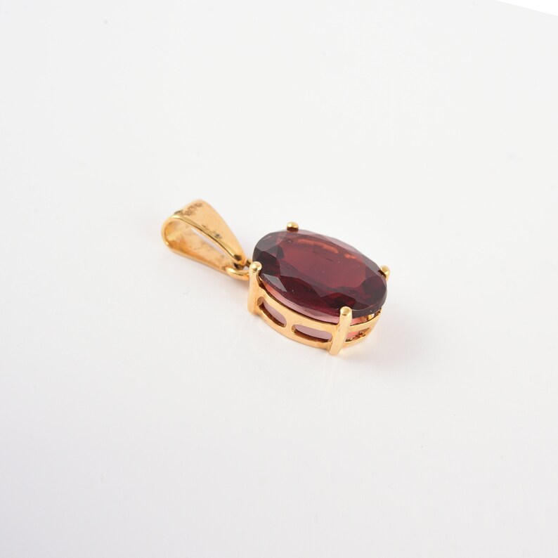 Natural Garnet pendant Special love Gift For Her Valentine gift Pendant January Birthstone pendant 18K Solid Gold Garnet Pendant