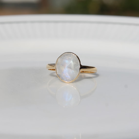 Acquista Anello in argento sterling 925 con gioielli fatti a mano con pietra preziosa della pietra di luna arcobaleno in Italia a partire da 10
