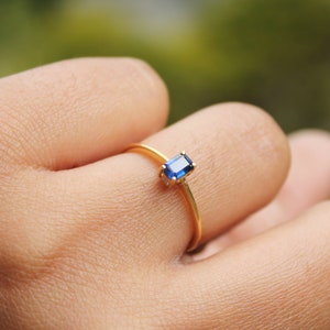 Solid 18K Gold Ring, Natural Blue Sapphire Gold Ring, September Birthstone Ring, Solitaire Gold Ring, Dainty Minimalist Ring, Christmas Gift