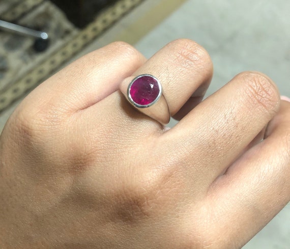 Ruby Ring 0.91 Ct. 18K White Gold | The Natural Ruby Company