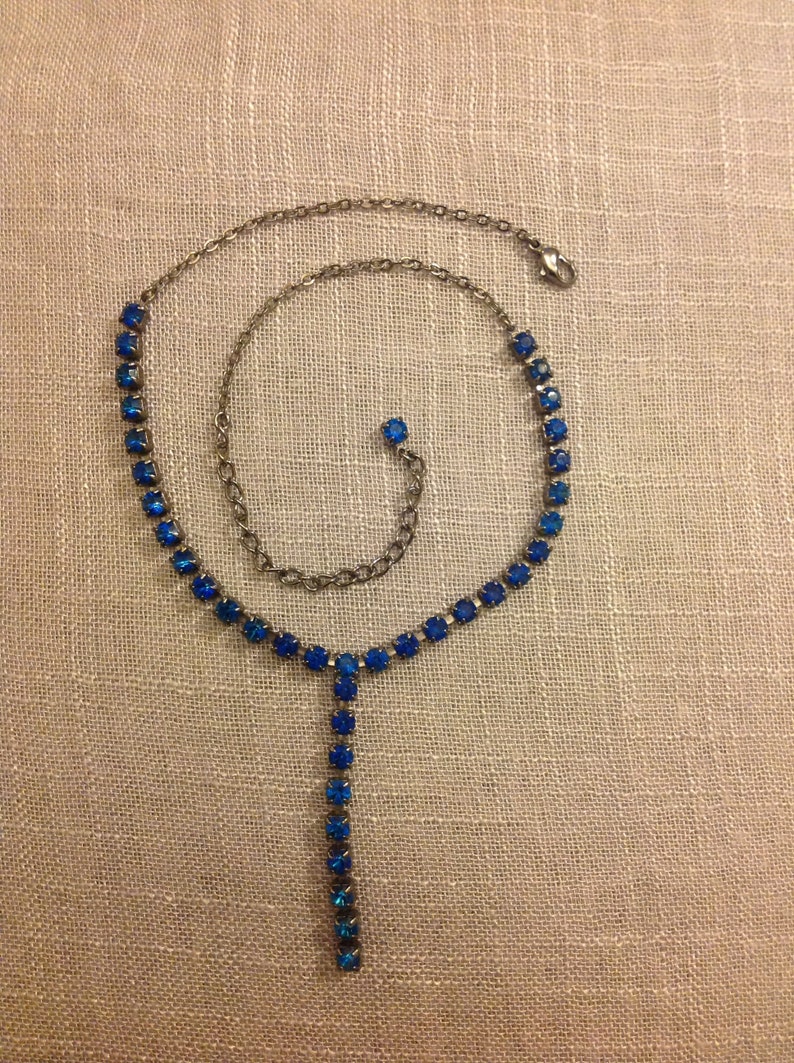 Vintage blue rhinestone necklace 17 inches