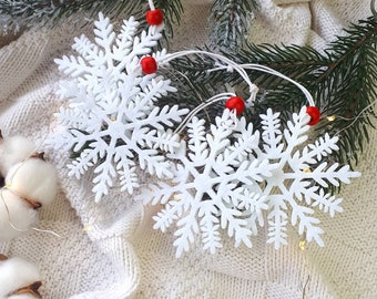 Vilten sneeuwvlokken ornamenten Witte en rode kerst ornamenten