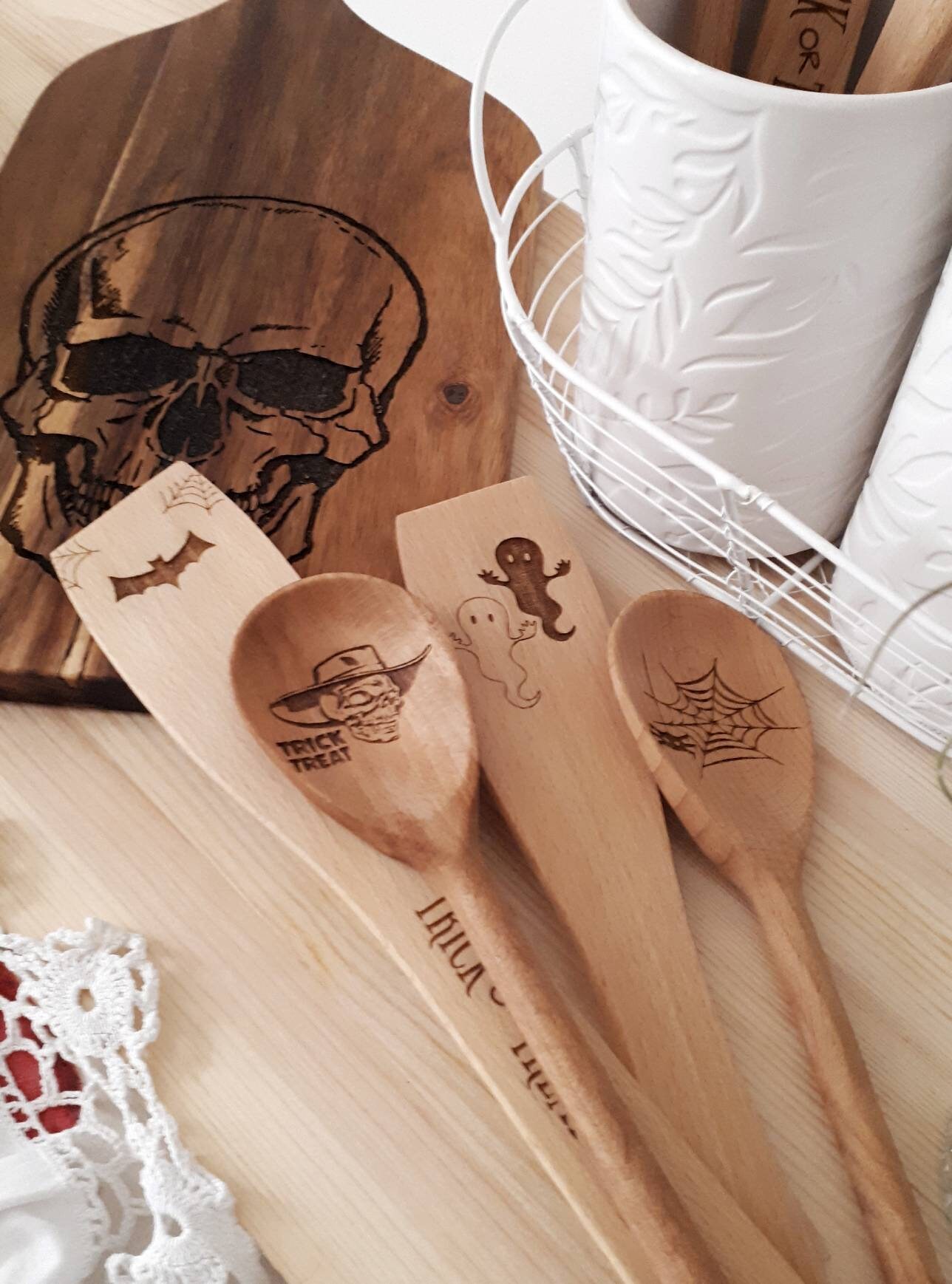 Nightmare Before Christmas Wooden Spoons for Cooking,Funny Burned Spoons cooking  Utensils Set,Pumpkin King Kitchen Accessories for Halloween  Decorations,Housewarming Gifts for Friends(Set of 5) 