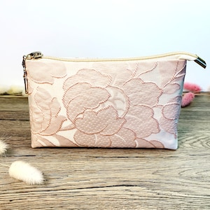 Borsa per il trucco. Borsa cosmetica rosa. Piccola borsa con cerniera. Borsa da toilette. Astuccio per il trucco. Astuccio con cerniera per il trucco. Regalo per lei. Piccola borsa. Organizer.