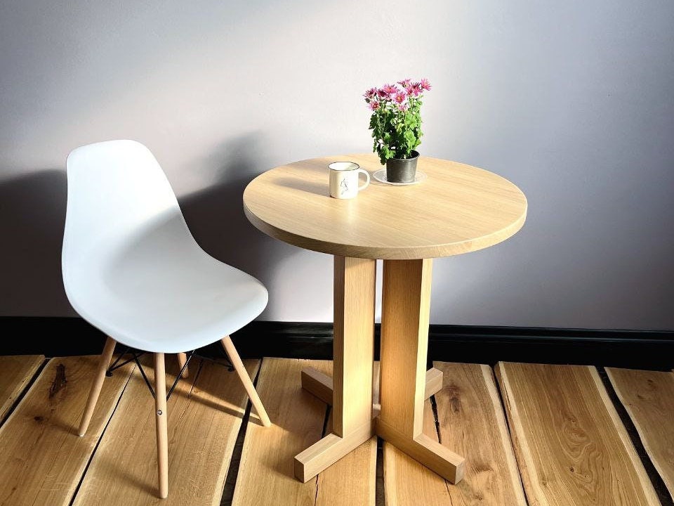 small oak dinning table, modern solid wood kitchen table, natural circle breakfast table for kitchen