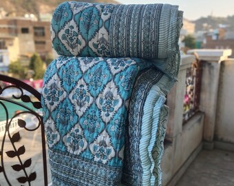 New Arrival Hand Stitched Floral Cotton Quilt: Reversible Queen Bedspread (90"x108")