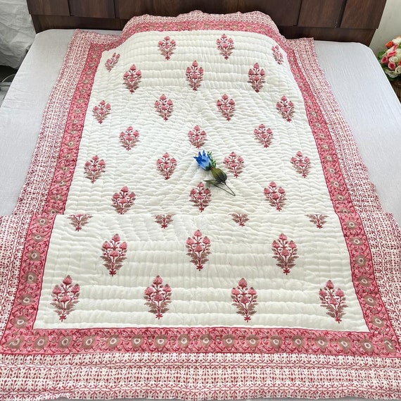 rosy warmy flower quilting blanket
