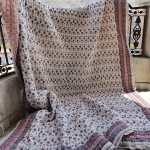 Hand Block Printed Cotton Quilt: Reversible Jaipur Bedding