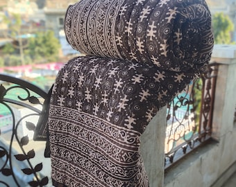 Hand Block Print Cotton Quilt: Reversible Bagru Blanket, US Queen Size