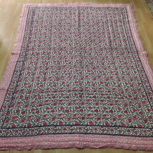 Hand Block Print Cotton Quilt: Reversible Jaipuri Razai