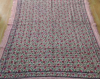 Hand Block Print Cotton Quilt: Reversible Jaipuri Razai