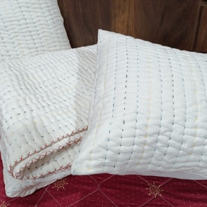 White luxery hand stitched quilt, colorful Threads used in it, cotton quilt, hand embroidry blanket, quilt with 2 pillow cover