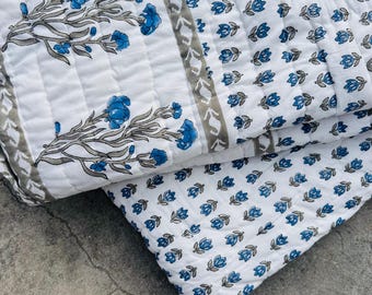 Edredón de algodón con estampado floral azul / Colcha Kantha india reversible, manta de verano estilo bohemio