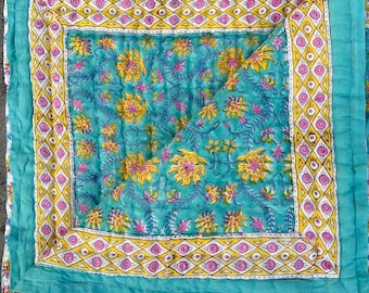 Hand Block Print Cotton Quilt: Jaipuri Reversible Razai