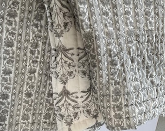 Hand Block Print Cotton Quilt: Floral Malmal Cotton, Ultra Warm