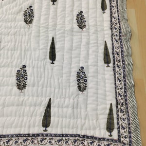 Hand Block Print Cotton Quilt: Reversible Floral Jaipuri Rajai
