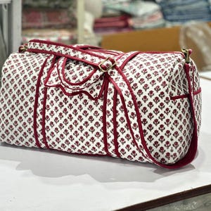 Schönes Einzigartiges Design Duffle Bag Block Gedruckt Umhängetasche Blumentaschen, Frauen-Baumwollhandtasche für Männer / Frauen Handgemachte Quilt-Tasche für Dekor