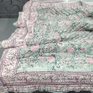 Sea Green Color Hand Block Print, Pink floral Quilt, Twin, Queen and King Blanket, Soft and Cozy quilt, Bedding Quilt, Quilt Boho Pattern