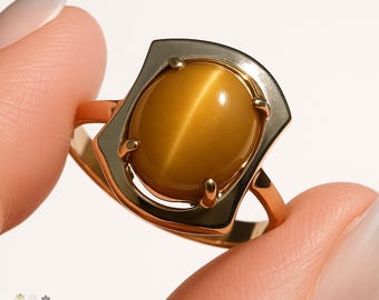 Vintage Modernist Tiger's Eye Ring: 10K Gold Solitaire, Size 6.5