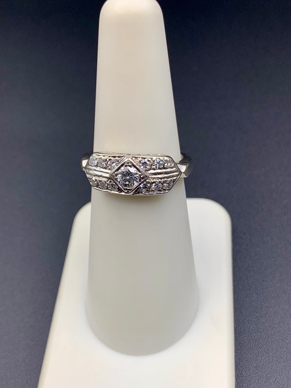 RINGCRAFT Retro Diamonds 14 Karat White Gold Ring