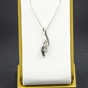 Beautiful Three Diamond Stones Sterling Silver 925 Pendant with Box Link Necklace 18"