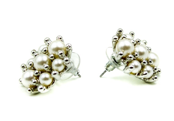 BR Signed White Pearl Cluster Earrings Silvertone - image 4