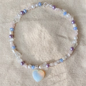 ¡El collar “Alicia”! / collar de cuentas / collar de cuentas con dije de corazón / collar de cuentas de hadas en tonos pastel /