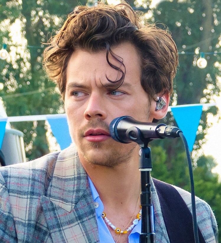 Harry styles evil eye necklace deals