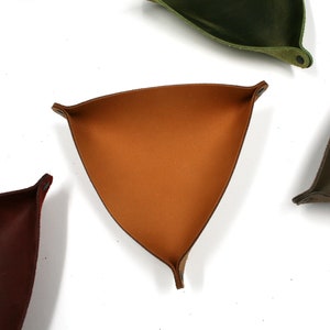 Jewelry tray leather triangular personalized genuine leather, valet tray, jewelry storage