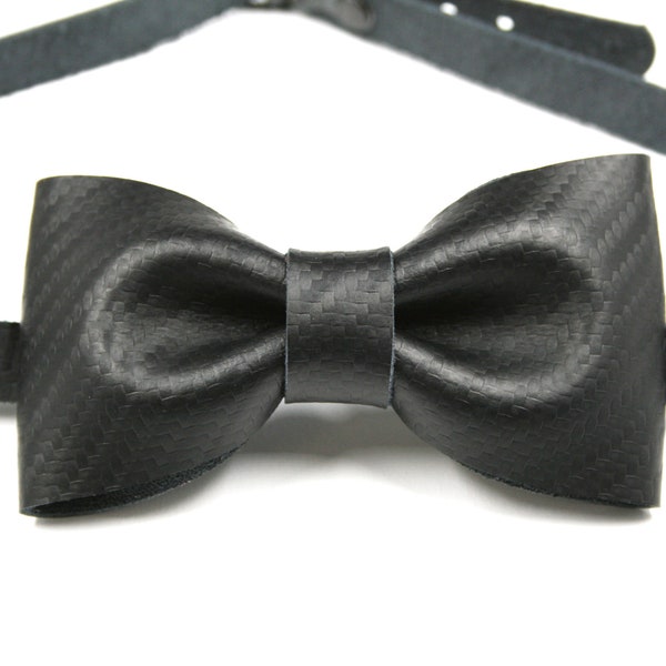 Carbon Schwarze Fliege aus Leder mit Carbonoptik, carbon fiber bow tie