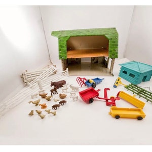 Vtg Marx Lazy Day Farm Tin Barn w/  Animals / Farm Equipment / Fences Etc