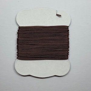 Fil Bunka marron. Idéal pour les miniatures et la broderie, carte de 6 m.